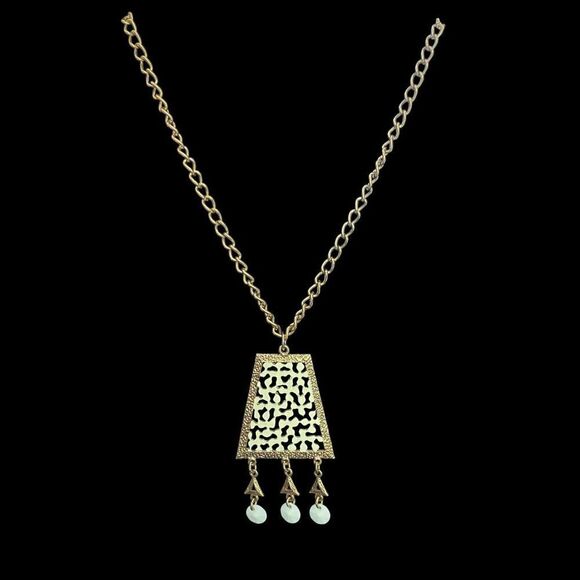 Vintage Lisner Necklace White Enamel Open Metalwork Gold Tone Dangles Boho 1970s - Picture 3 of 5